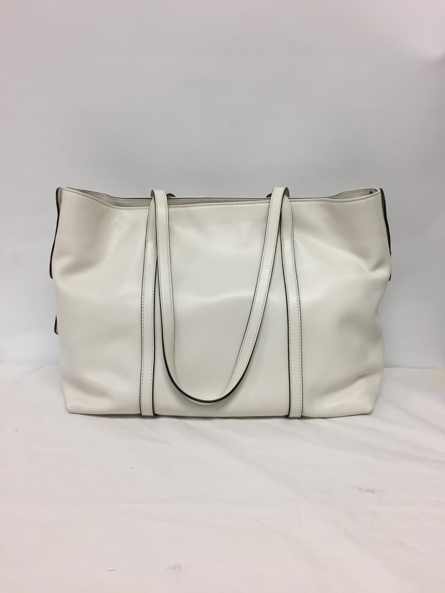 Leather tote