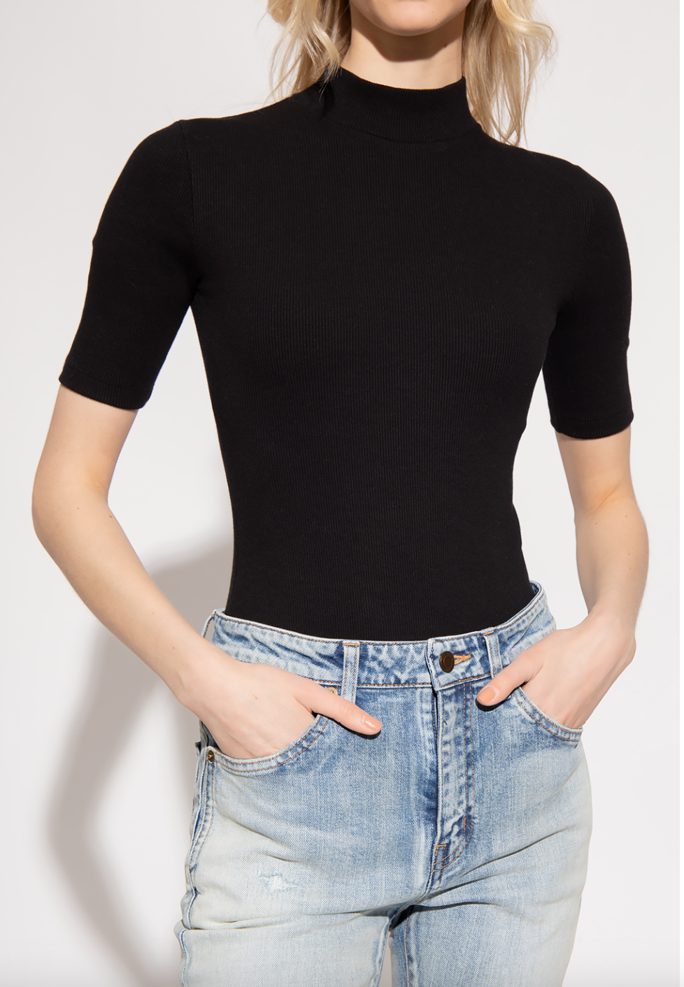 Body 685308 Y36QA